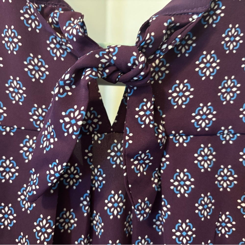 41 Hawthorn Geometric Plum Blouse - Picture 8 of 10